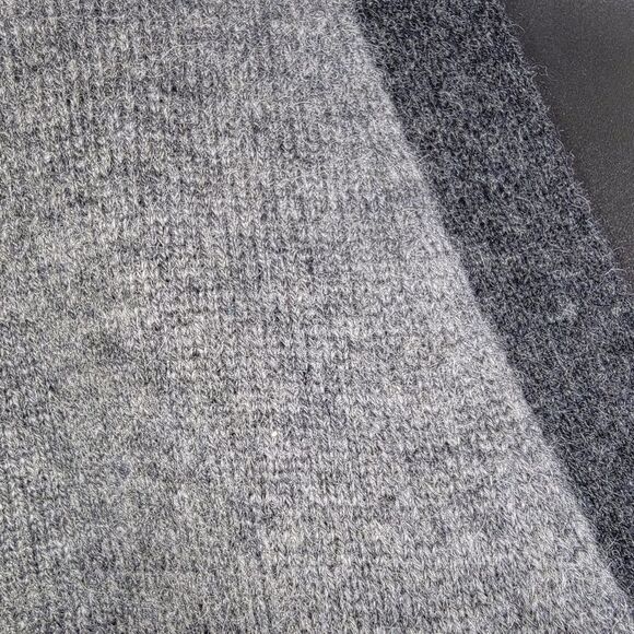 Neiman Marcus Boyfriend Cahmere cardigan sweater size Medium - Picture 5 of 6